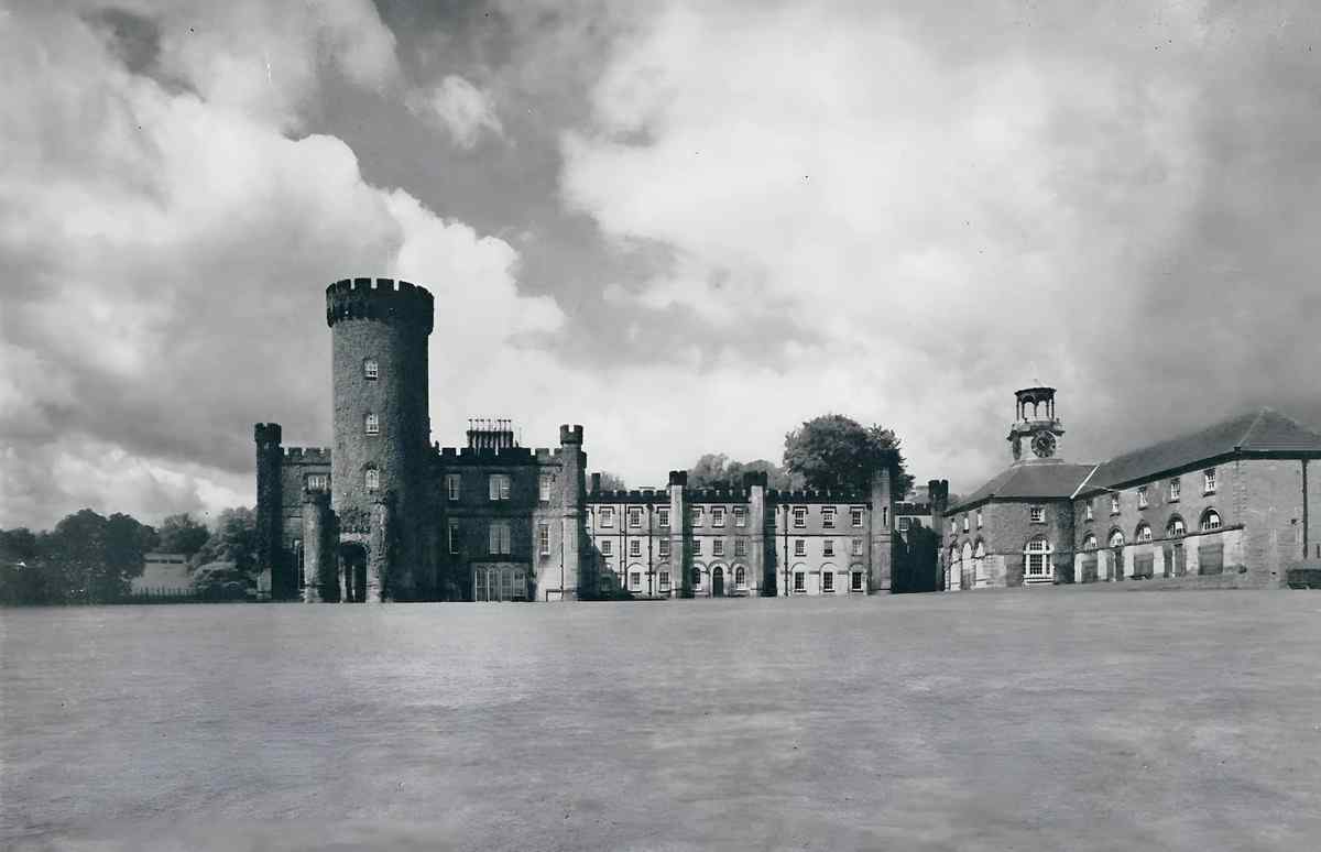 History tour of Swinton Park
